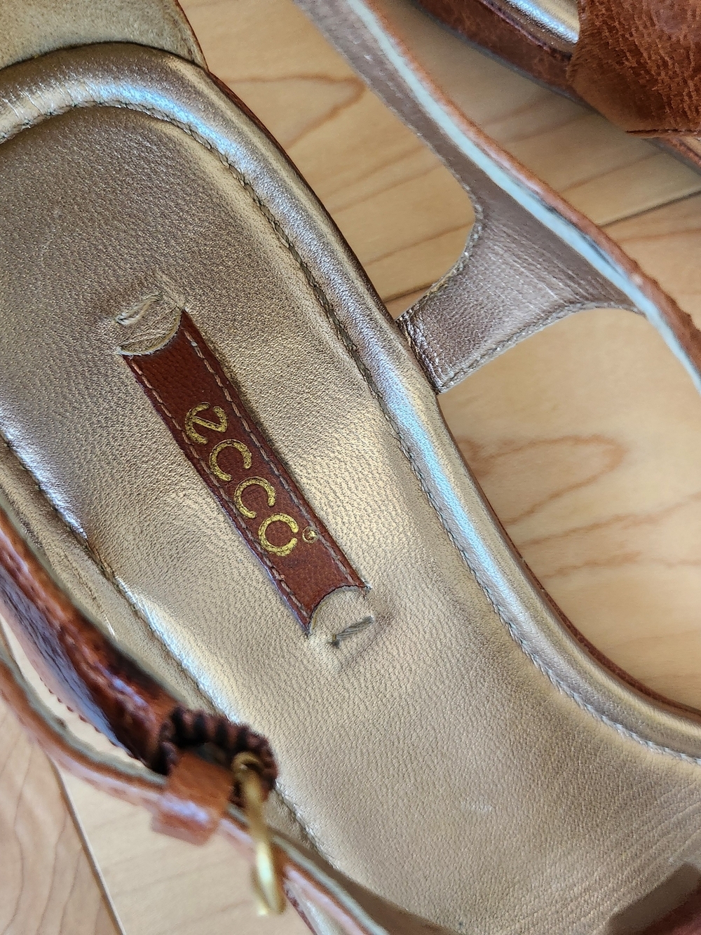 ECCO Brown Leather T-Strap Women's Sandals Size 37 - Picture 9 of 10